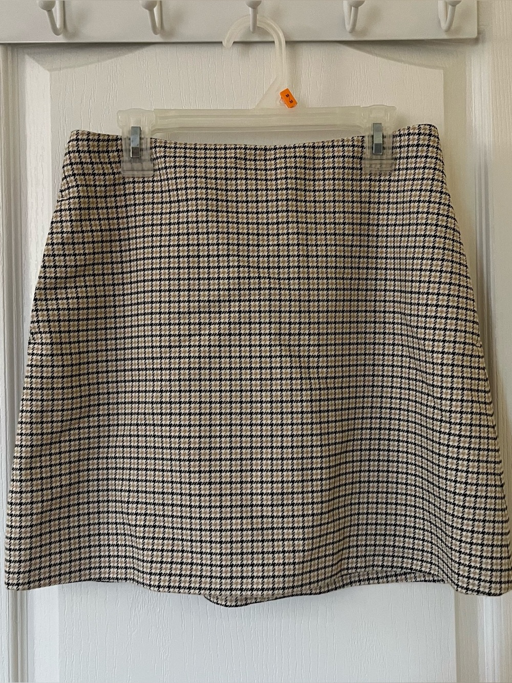 Wilfred Black and Cream Houndstooth A-Line Plaid Skirt